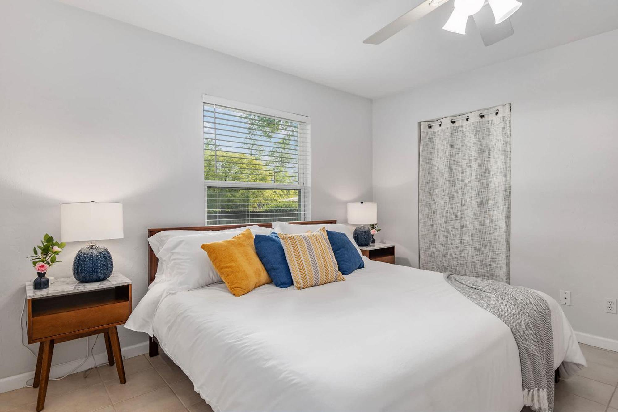 Serenity Terrace King Bed W Lounge & Coffee Bar Alachua Exterior photo